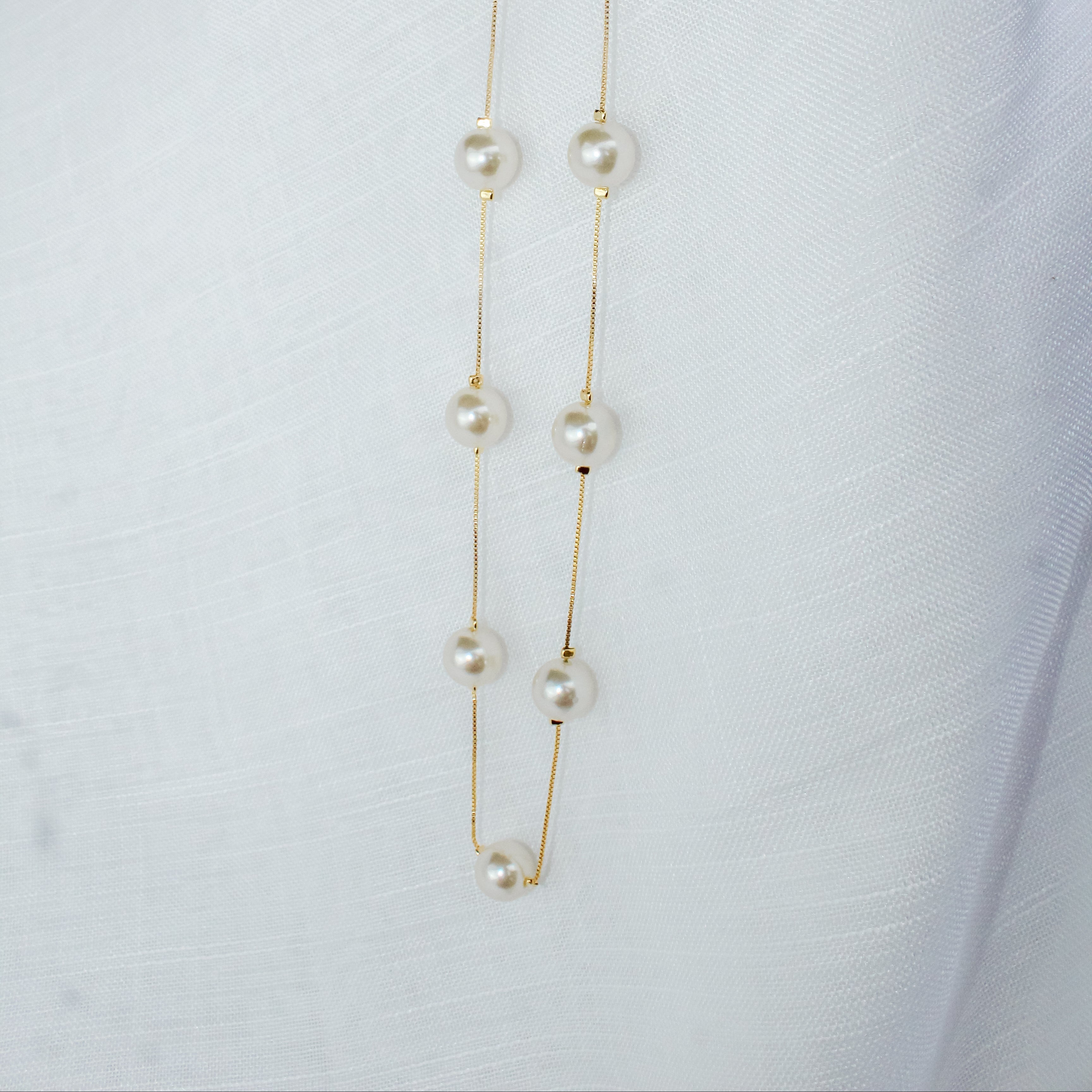 Colar Pérolas Grandes Dourado