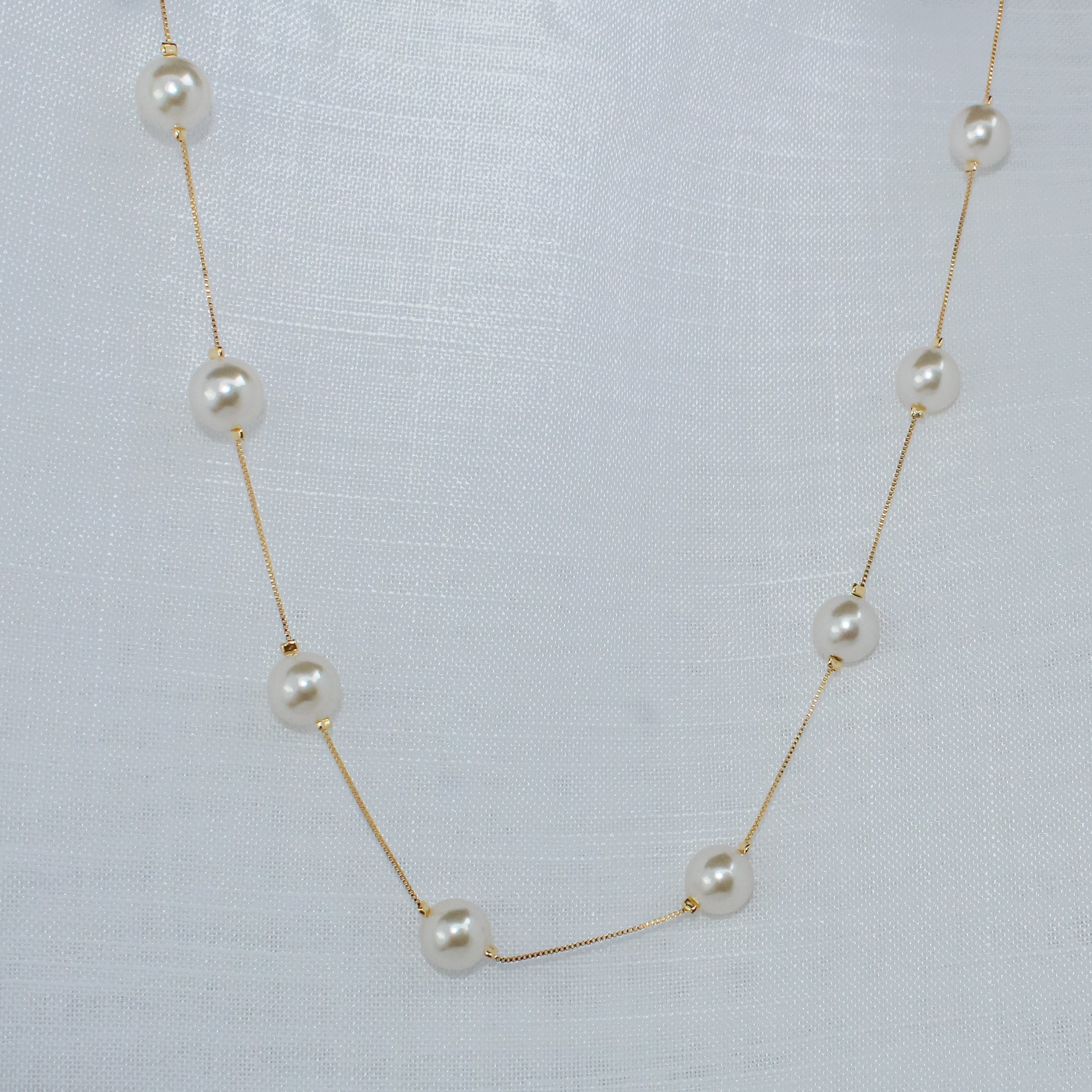 Colar Pérolas Grandes Dourado