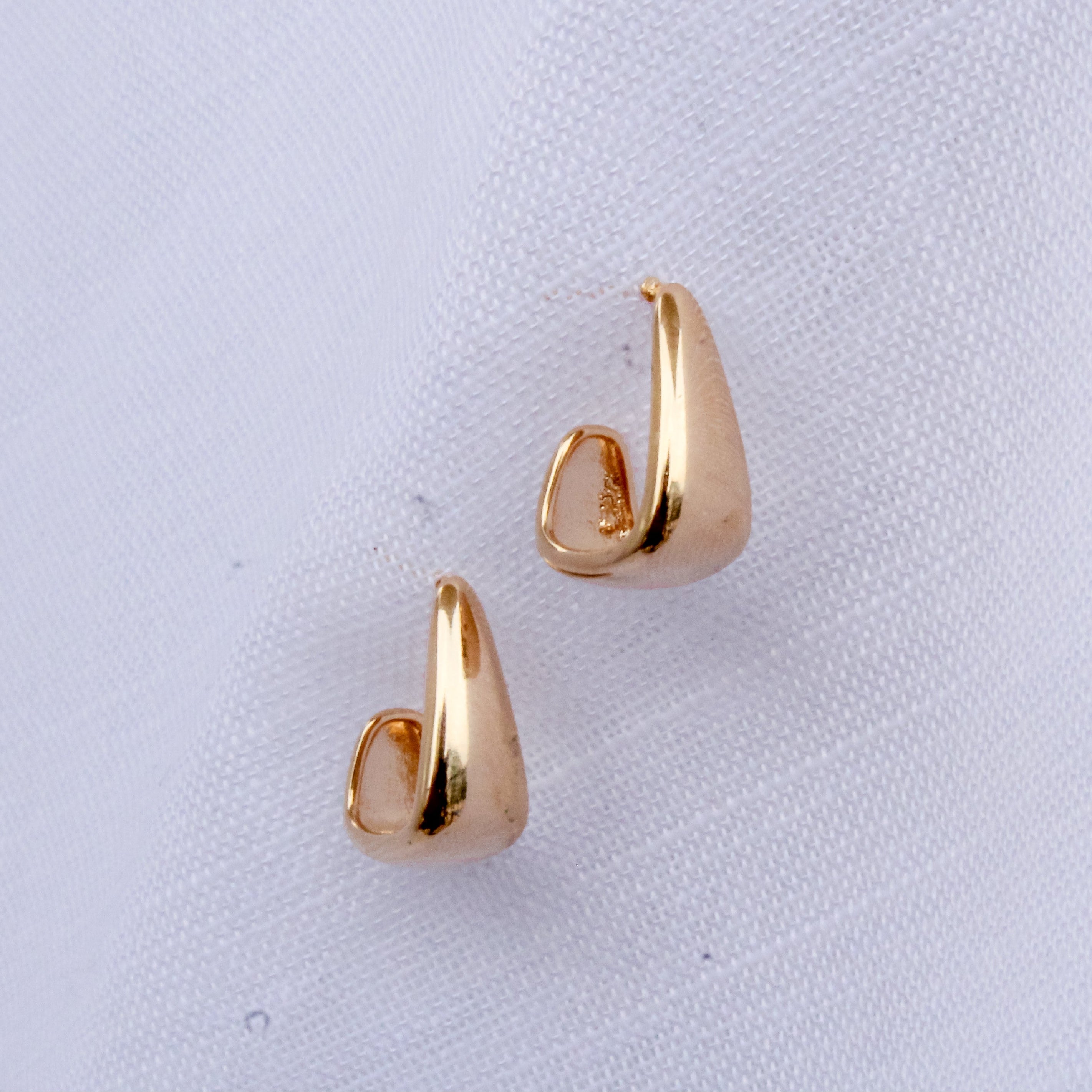 Brinco Semi Argola Dourado