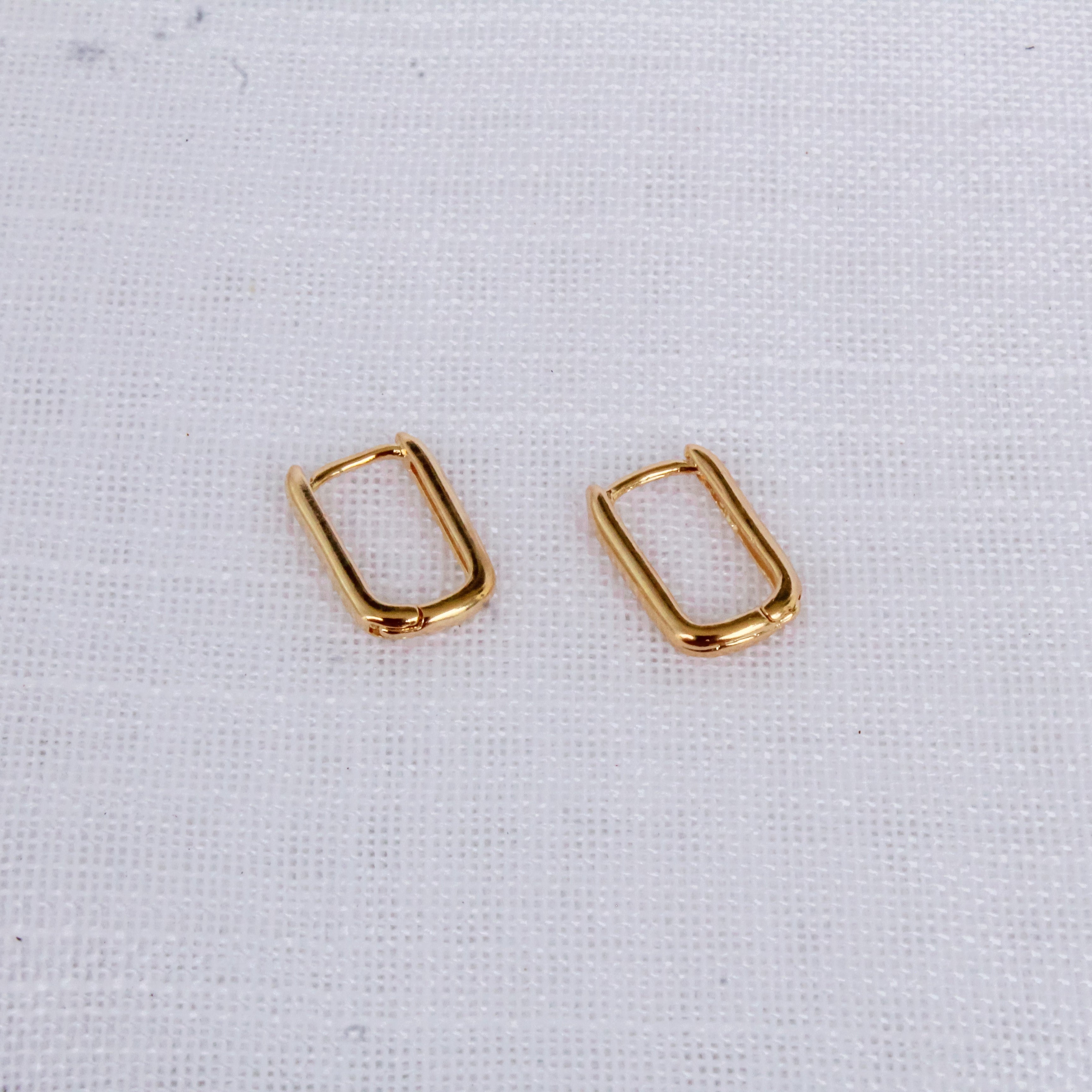 Brinco de Argola Retangular Dourada - G