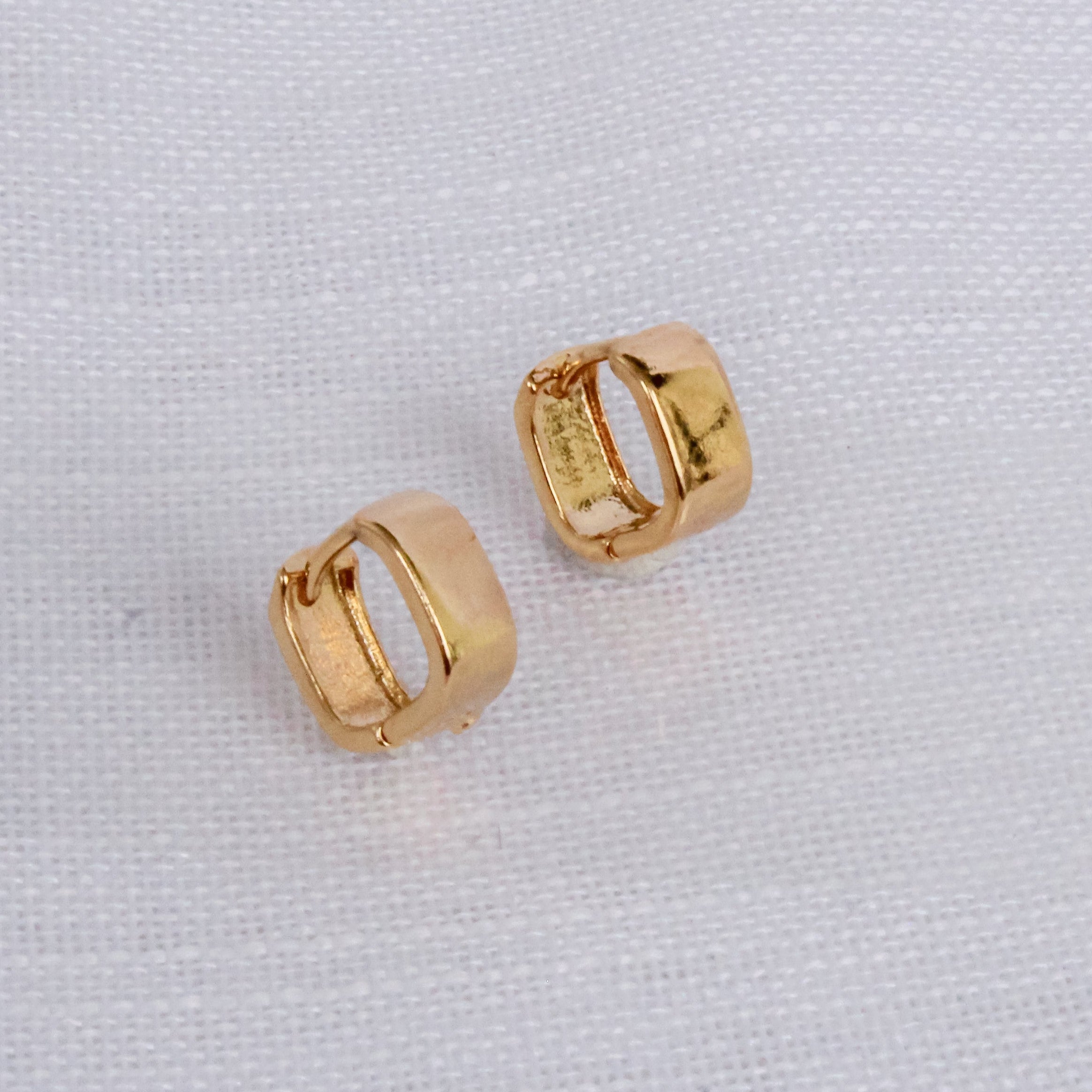 Brinco Quadrado Argola Dourado