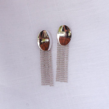 Brinco Chapa Oval com Franjas Prateado