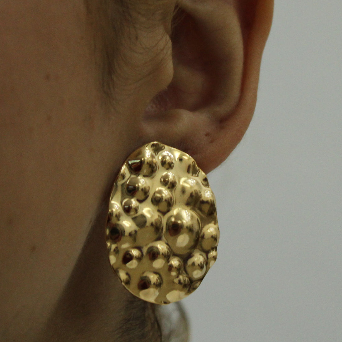 Brinco Bolhas Douradas