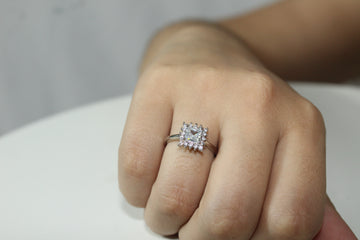 Anel Maracanã com Zircônia Quadrada Prateado