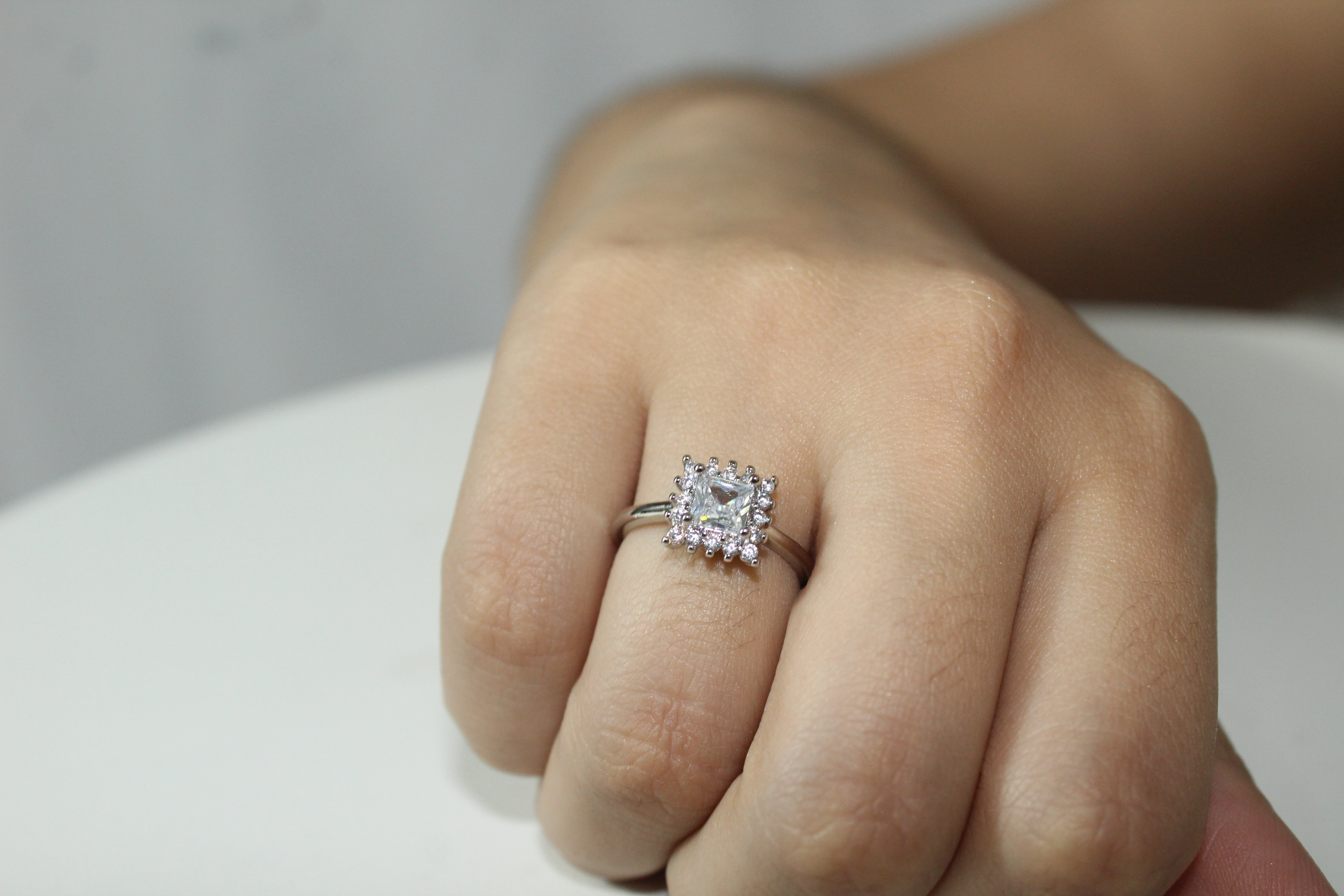 Anel Maracanã com Zircônia Quadrada Prateado