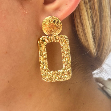 Brinco Quadrado com Textura Dourado