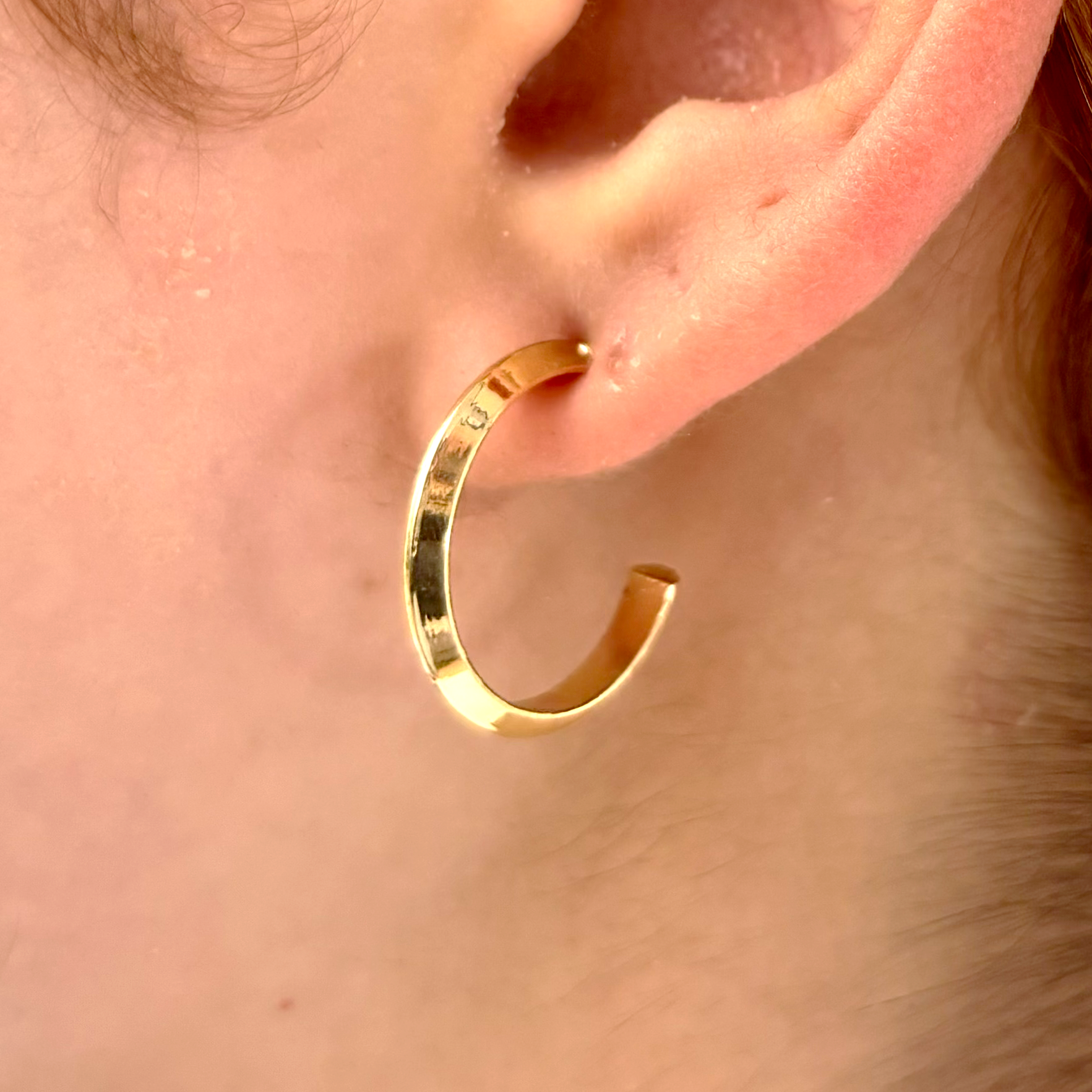 Brinco Argola Dourada Simples