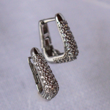 Brinco Orgânico com Mini Zircônia Prateado - M