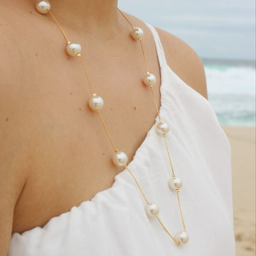 Colar Pérolas Grandes Dourado